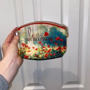 Bath and body works cosmetic bag